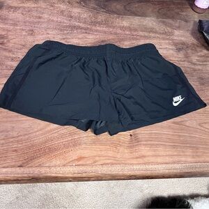 Nike Women's Black Dri-FIT Athletic Shorts Size Medium